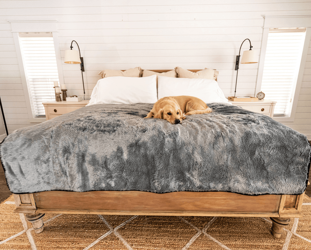 PupProtector™ Summer Short Fur Waterproof Throw Blanket - Charcoal Grey