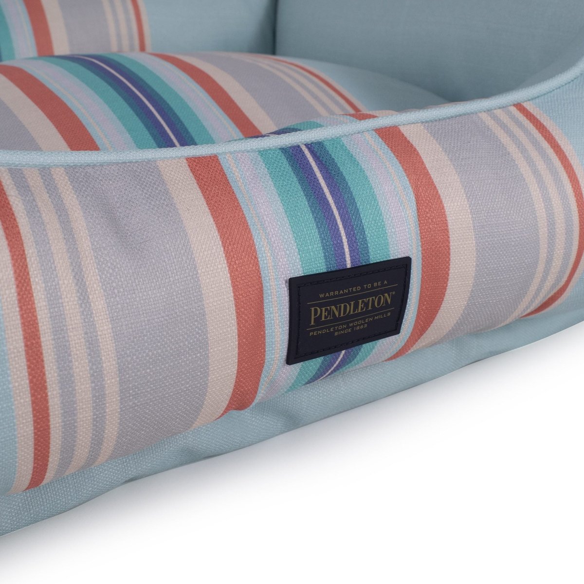 Pendleton All Season Kuddler Indoor Outdoor Dog Bed